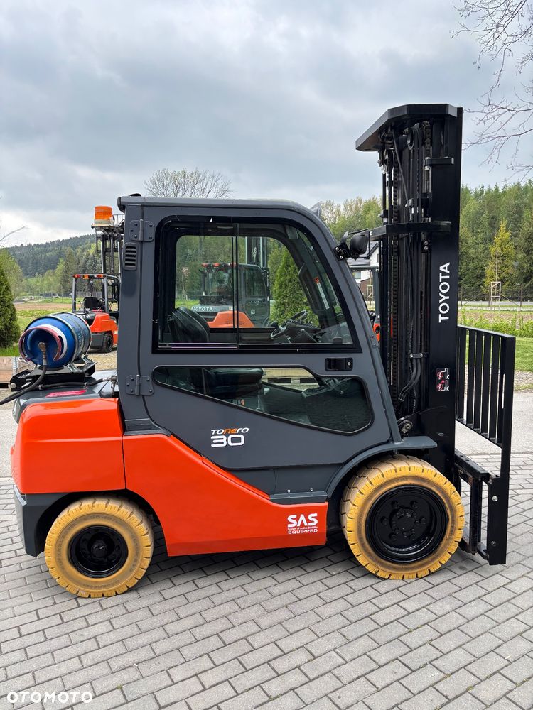Toyota 8FGF30  Tonero 3t Tony LPG BENZYNA triplex GWARANCJA DOSTAWA CAŁY KRAJ - 5