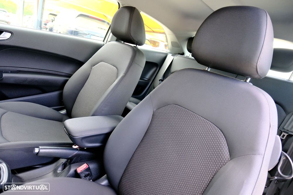 Audi A1 1.6 TDI Advance - 8