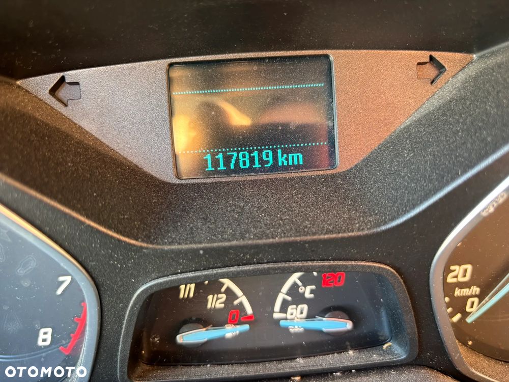 Ford Kuga - 31