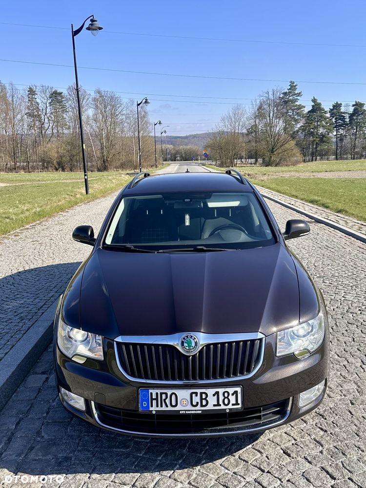 Skoda Superb 2.0 TDI DSG Exclusive - 24