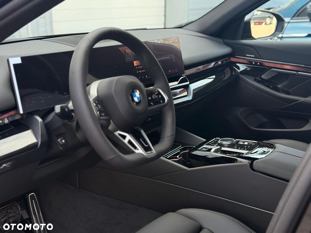 BMW Seria 5 520d xDrive mHEV M Sport - 15