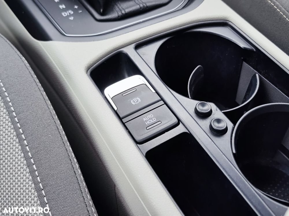 Volkswagen Touran 2.0 TDI DSG Comfortline - 22