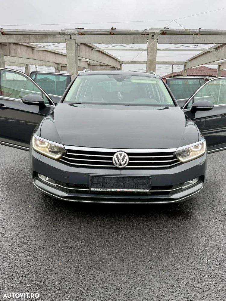 Volkswagen Passat - 1