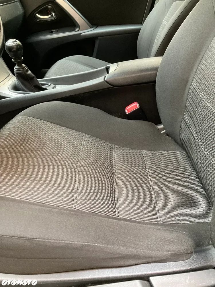 Toyota Avensis 2.0 D-4D Sol - 15