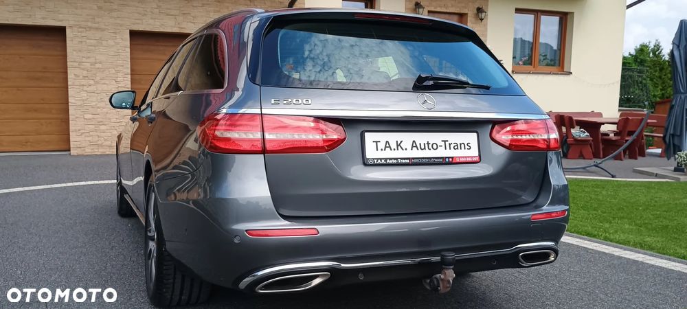 Mercedes-Benz Klasa E 200 CGI BlueEFFICIENCY Automatik Avantgarde - 17