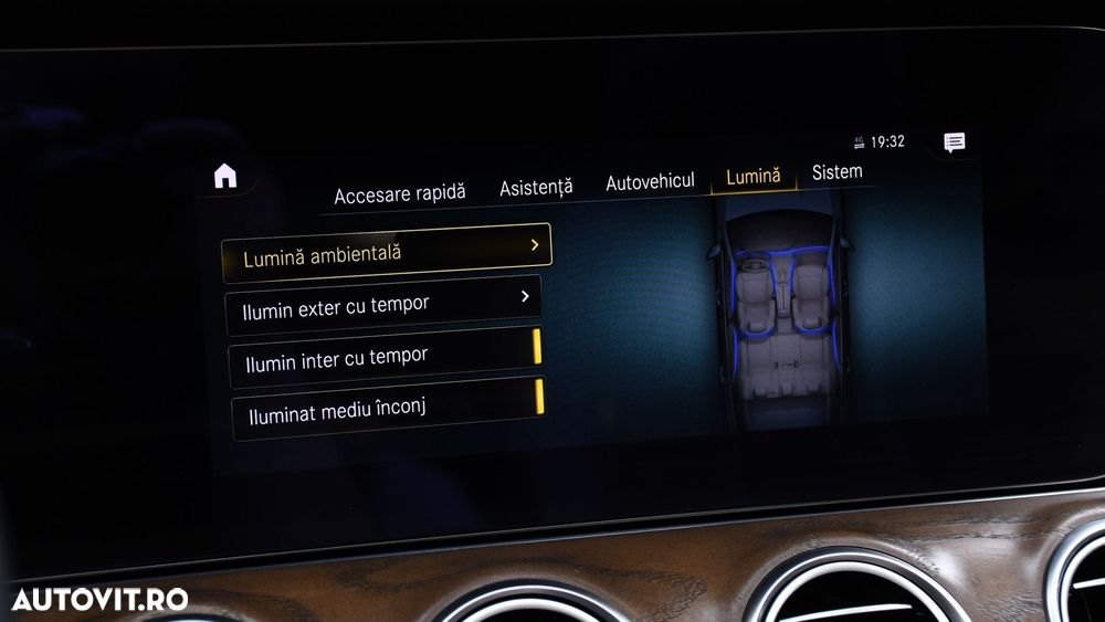 Mercedes-Benz E 220 d 4Matic All-Terrain 9G-TRONIC Avantgarde - 26