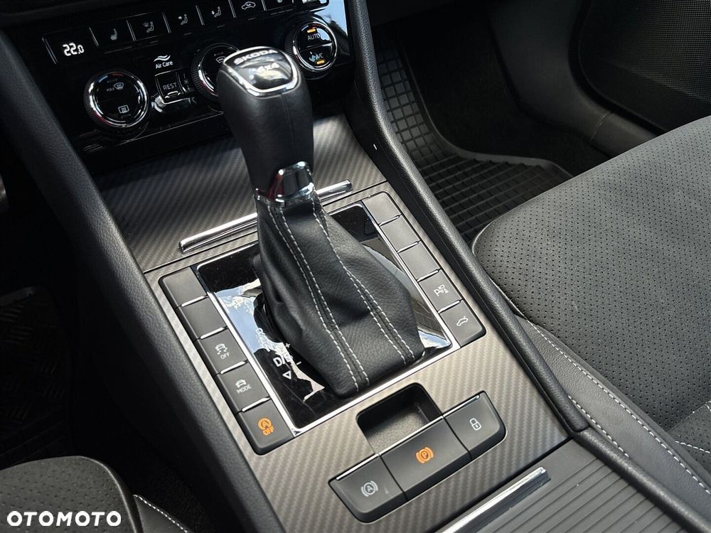 Skoda Superb 2.0 TSI 4x4 Sportline DSG - 23
