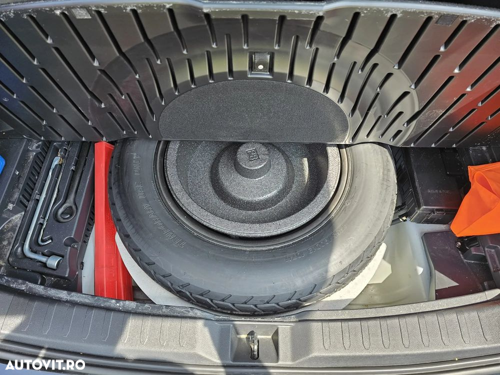 Suzuki Across 2.5 PHEV Luxus - 13