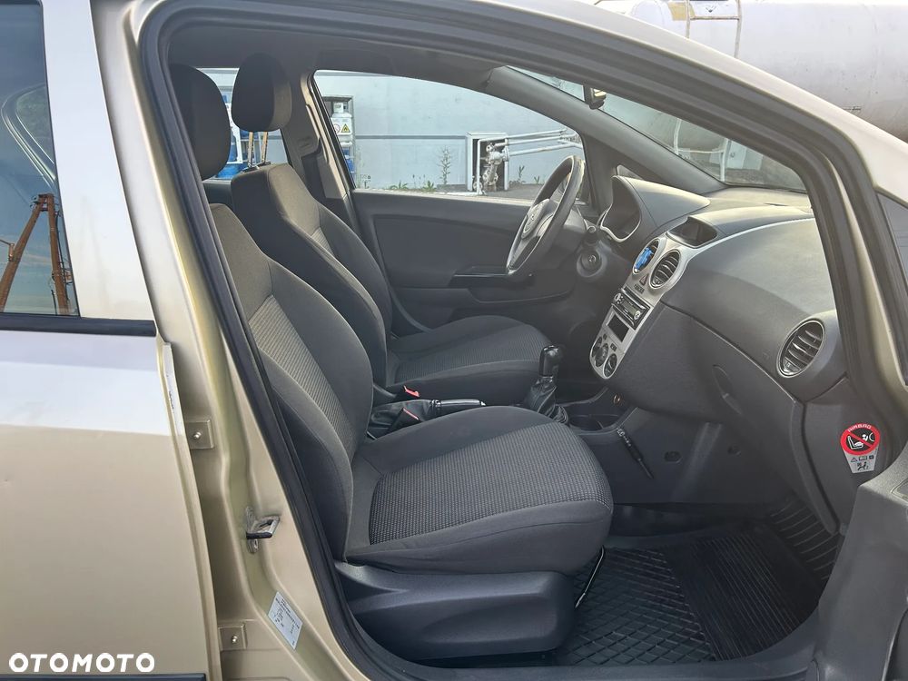 Opel Corsa 1.0 12V Essentia - 10