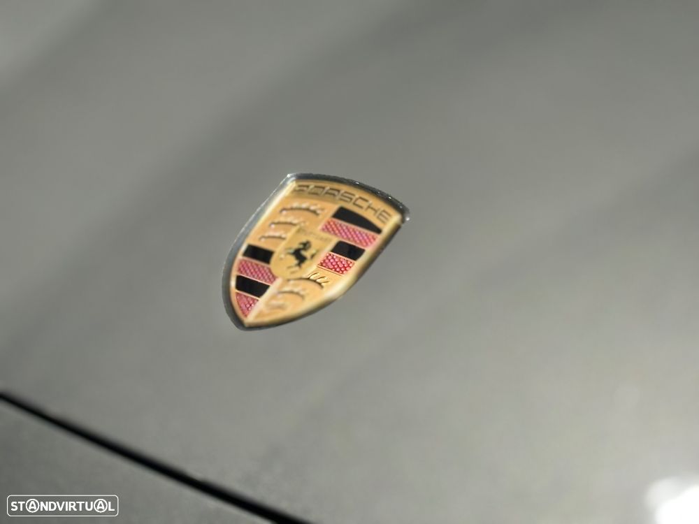 Porsche Macan Electric 4 - 21