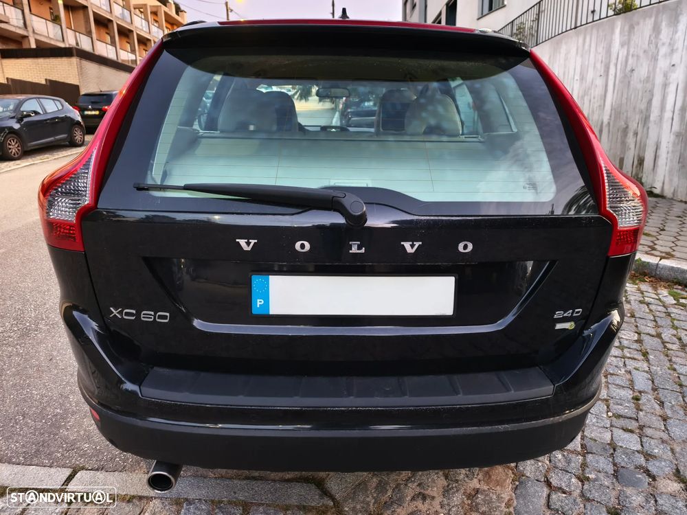 Volvo XC 60 2.4 D Drive - 8