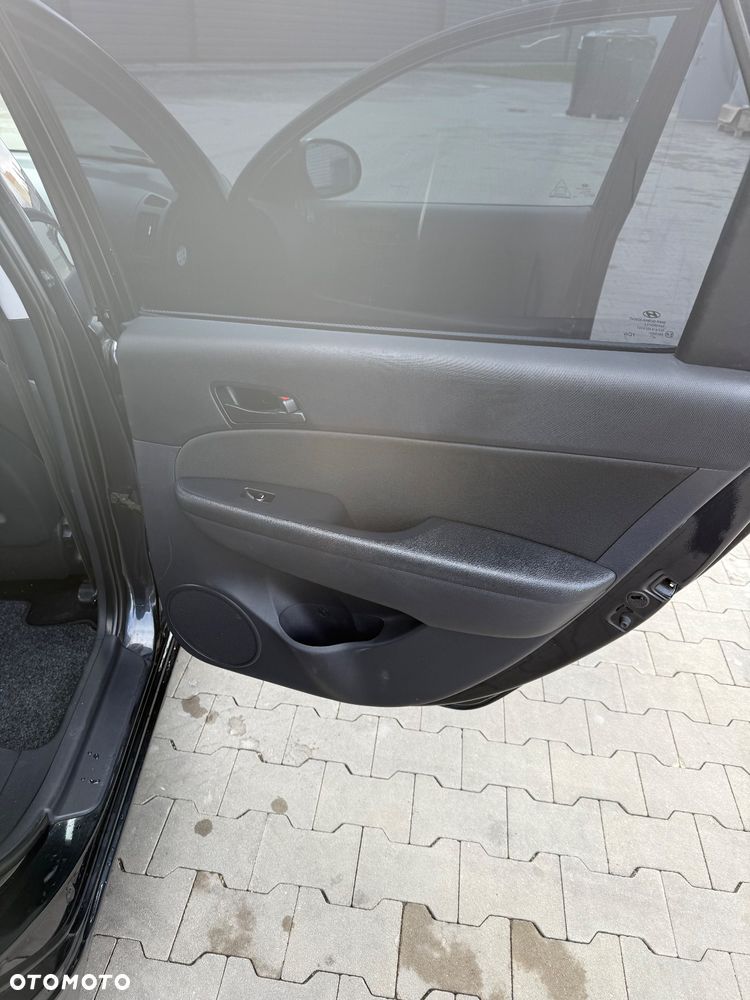 Hyundai i30 1.6 CRDi Comfort World Cup - 25