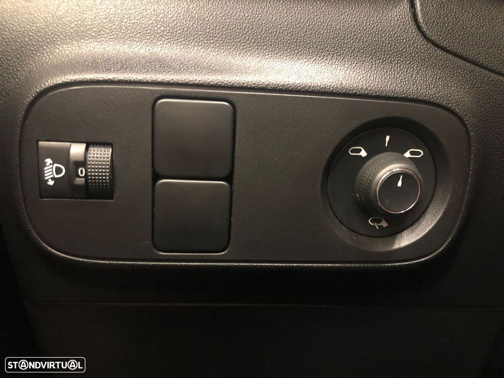 Citroën C3 1.2 PureTech Plus - 18