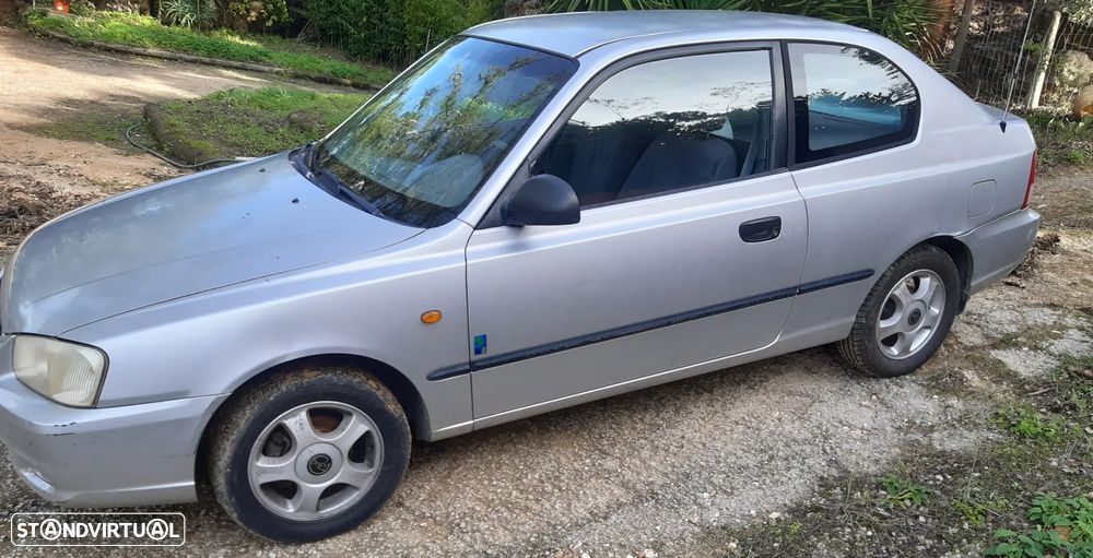 Hyundai Accent - 2
