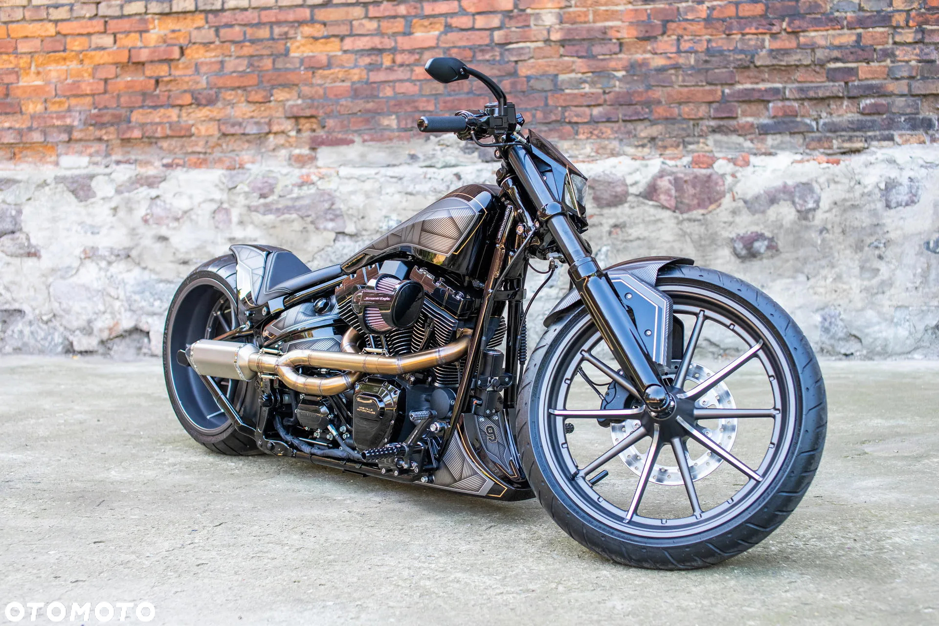 Harley-Davidson Softail Breakout - 7