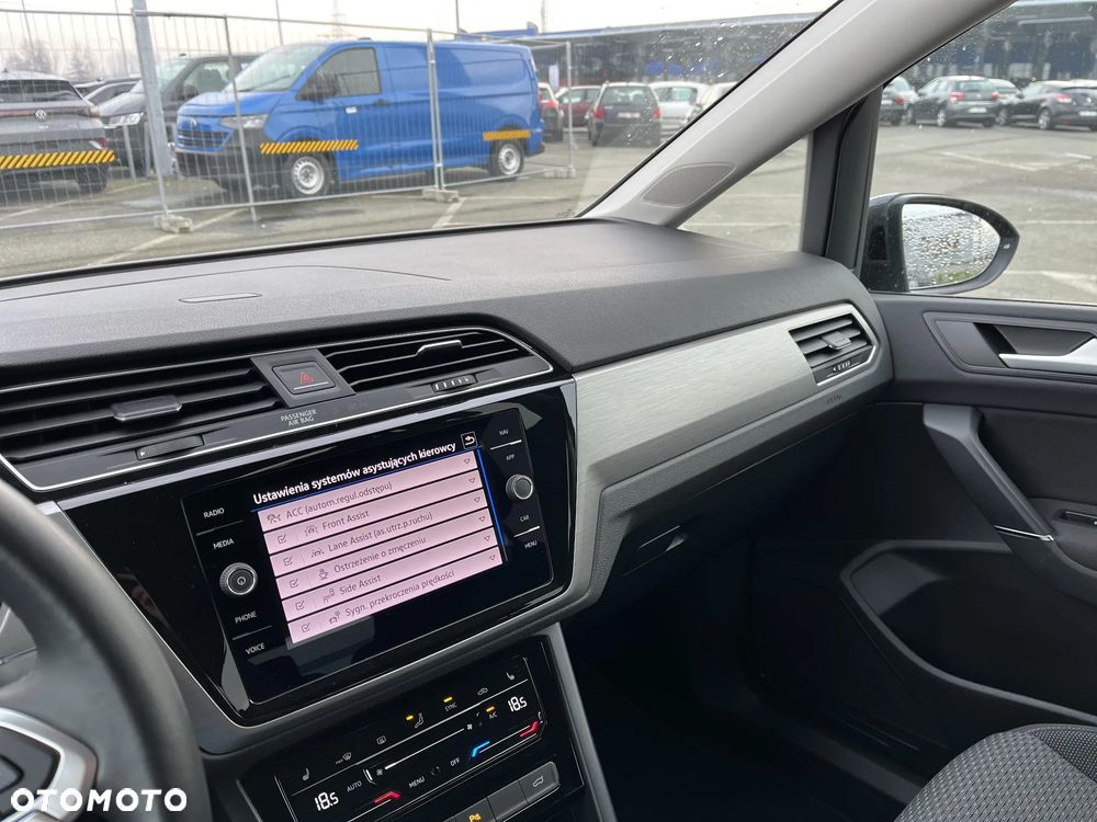 Volkswagen Touran - 35
