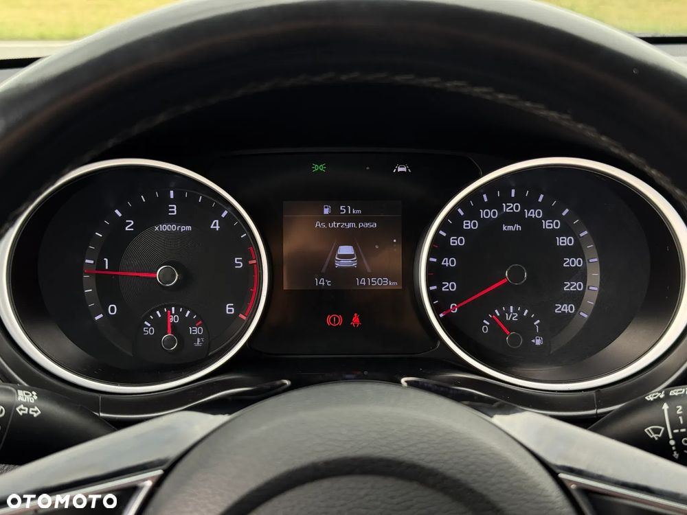 Kia Ceed - 8