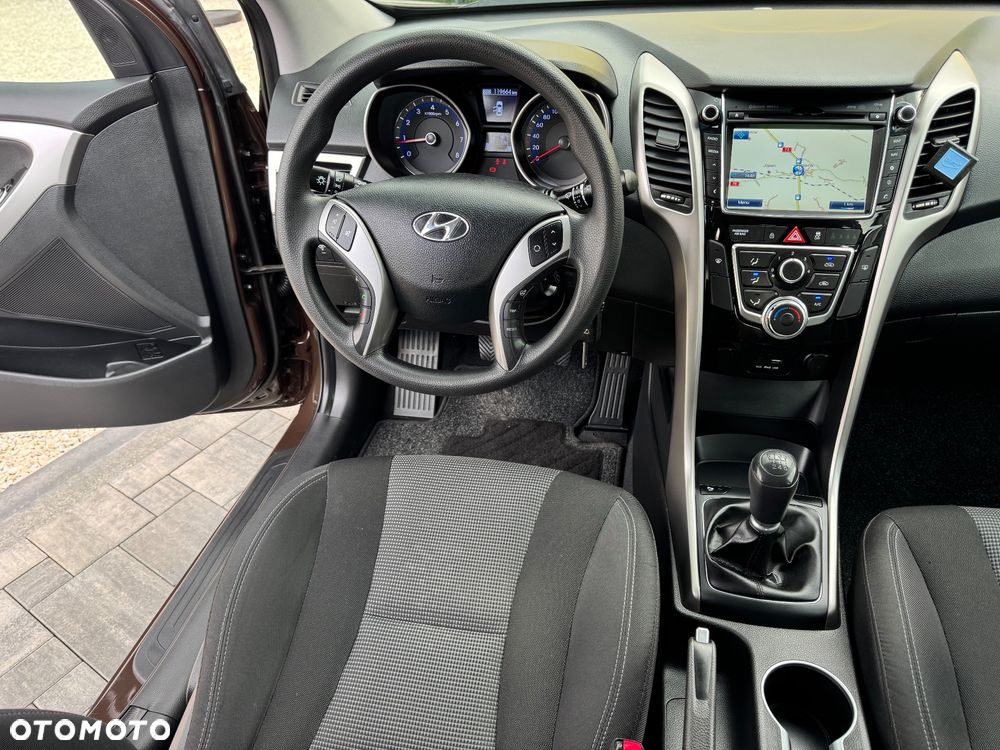 Hyundai i30 blue 1.4 Style - 28