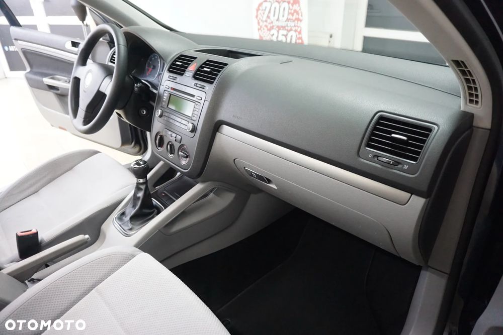 Volkswagen Golf 1.6 Comfortline - 21