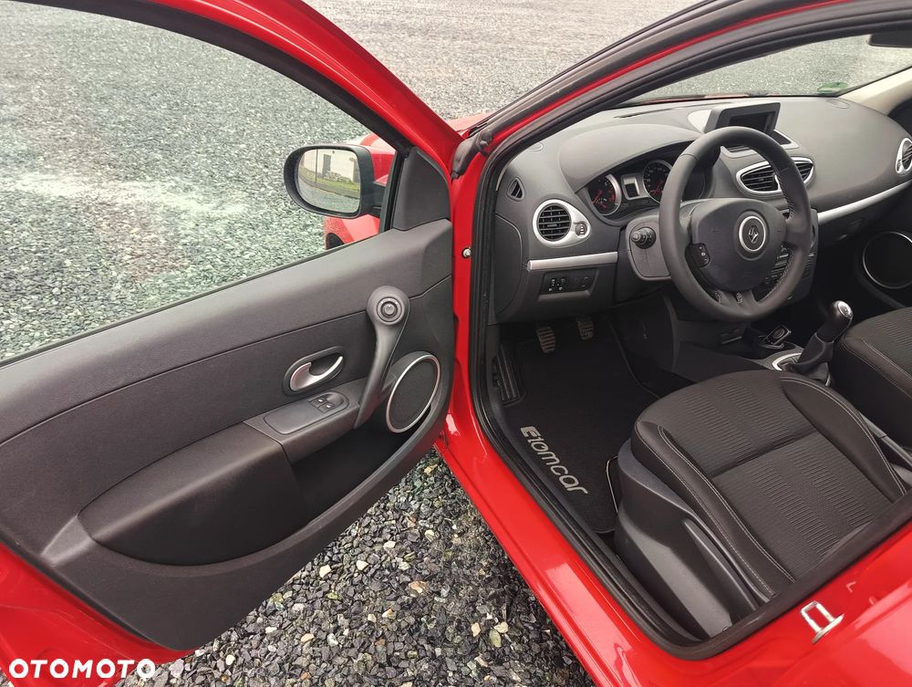 Renault Clio - 12