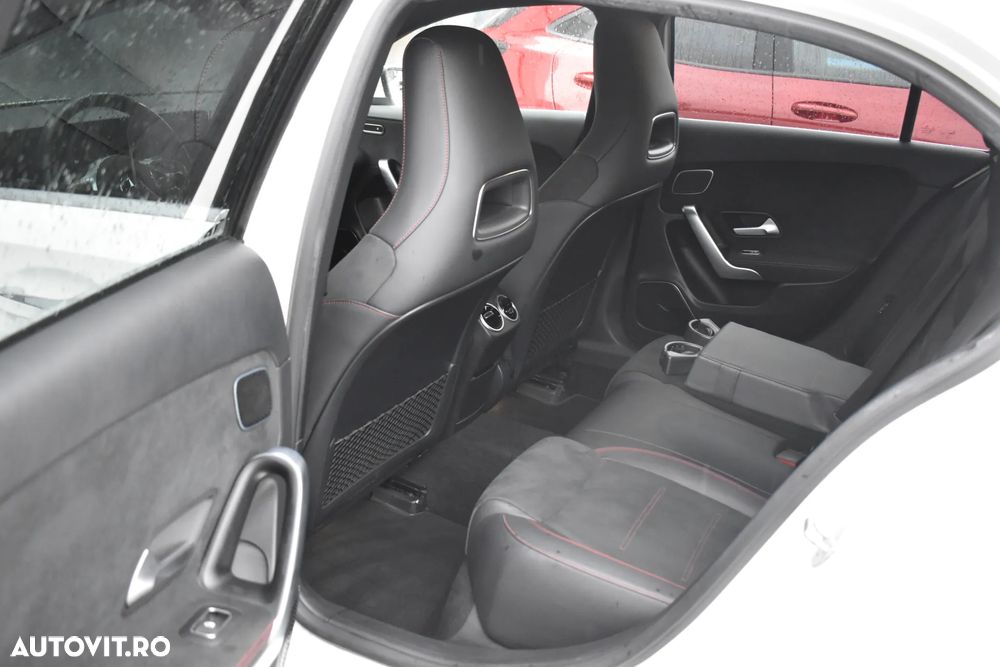 Mercedes-Benz A 250 e Aut. - 37