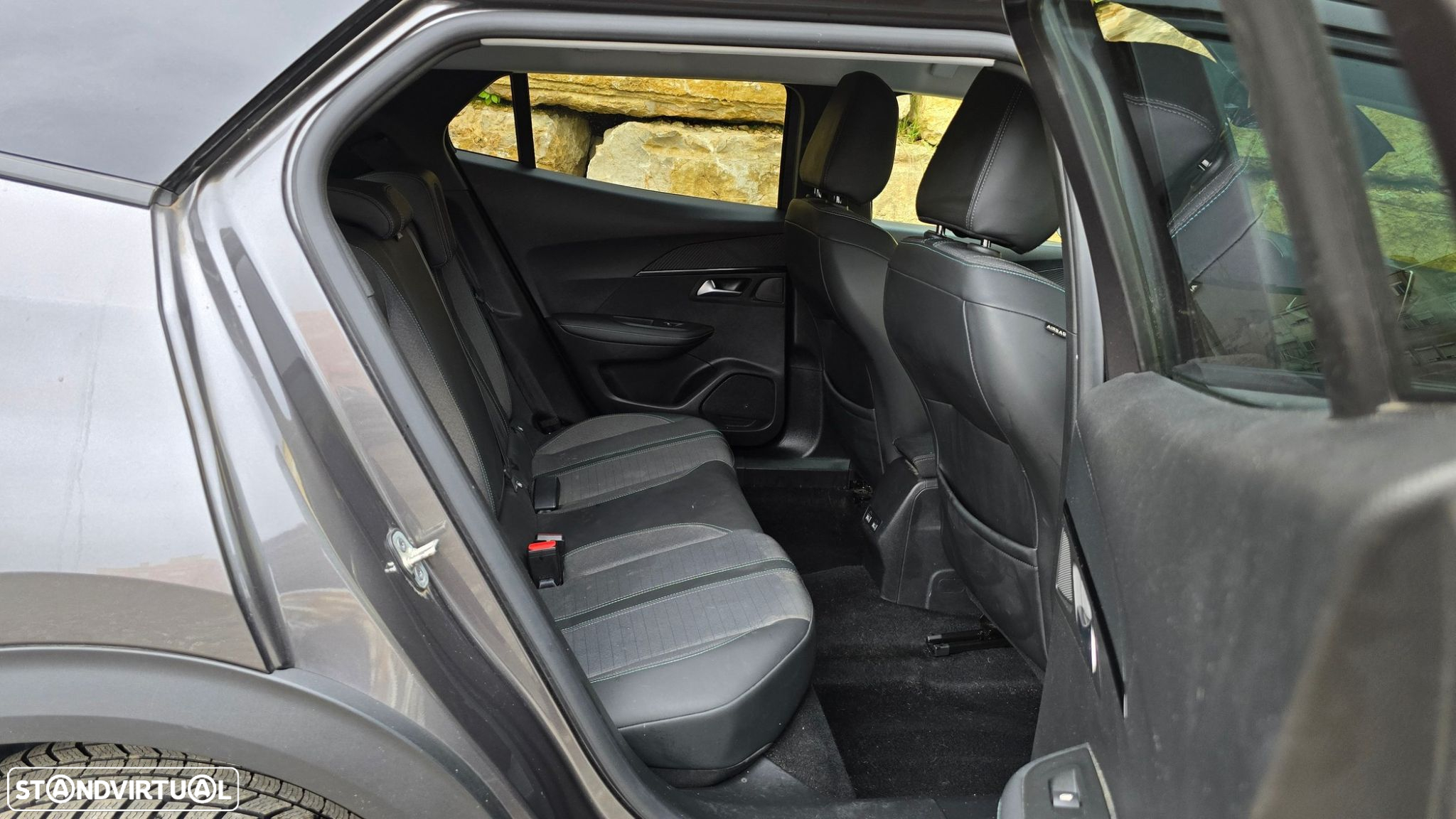 Peugeot 2008 - 52
