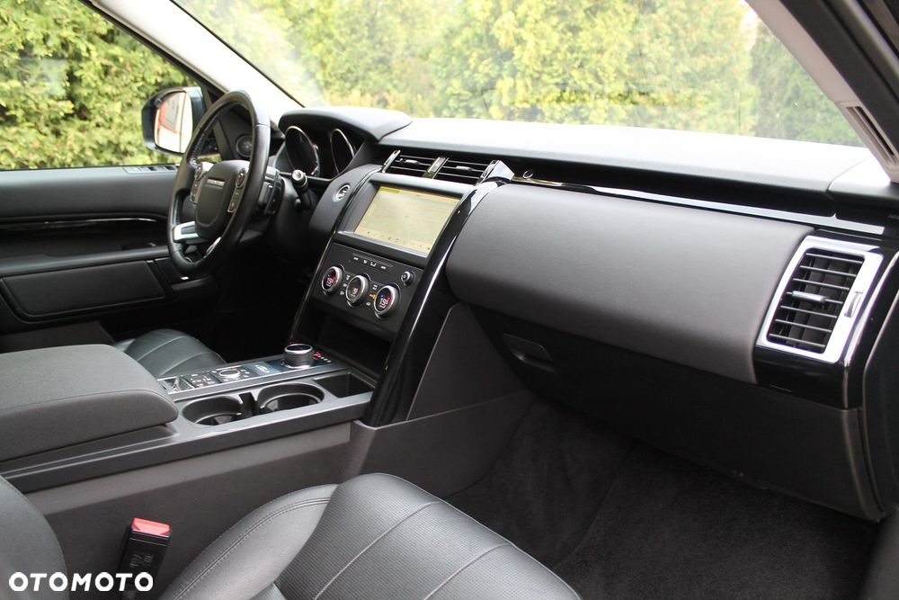 Land Rover Discovery 3.0 Td6 SkyView Edition - 36