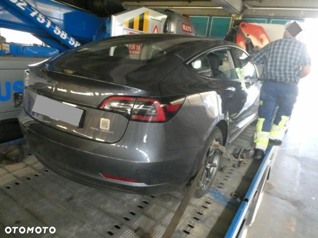 Tesla Model 3 Langstreckenbatterie Allradantrieb Dual Motor - 3