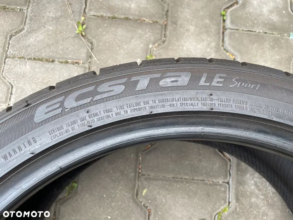 225/40ZR19 93Y Kumho Ecsta LE Sport - 3