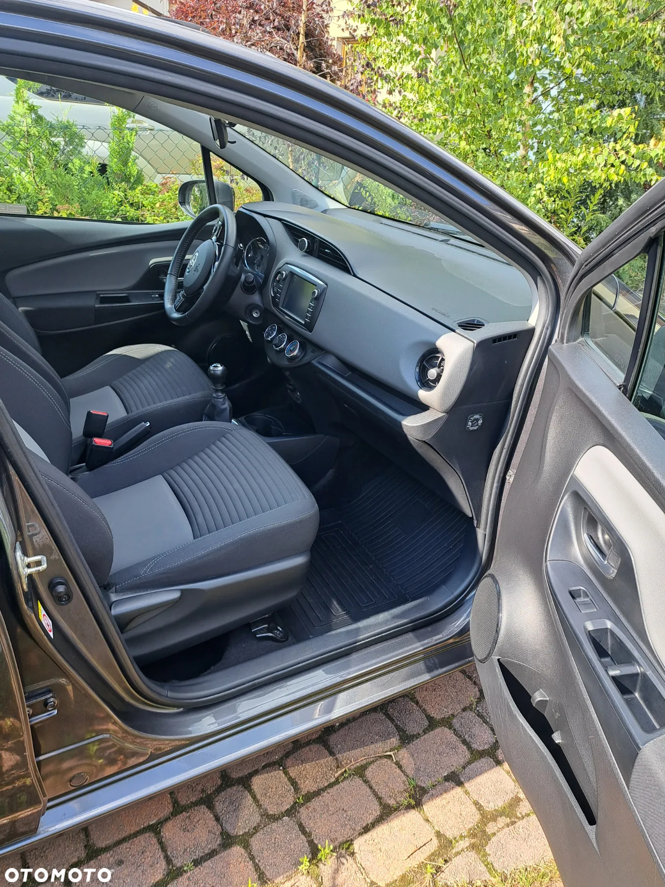 Toyota Yaris 1.5 Dynamic - 9