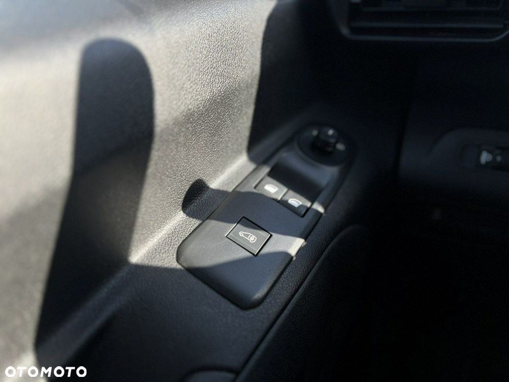 Toyota Proace City 1.5 D-4D Long 2,3t Active (bryg.) - 22