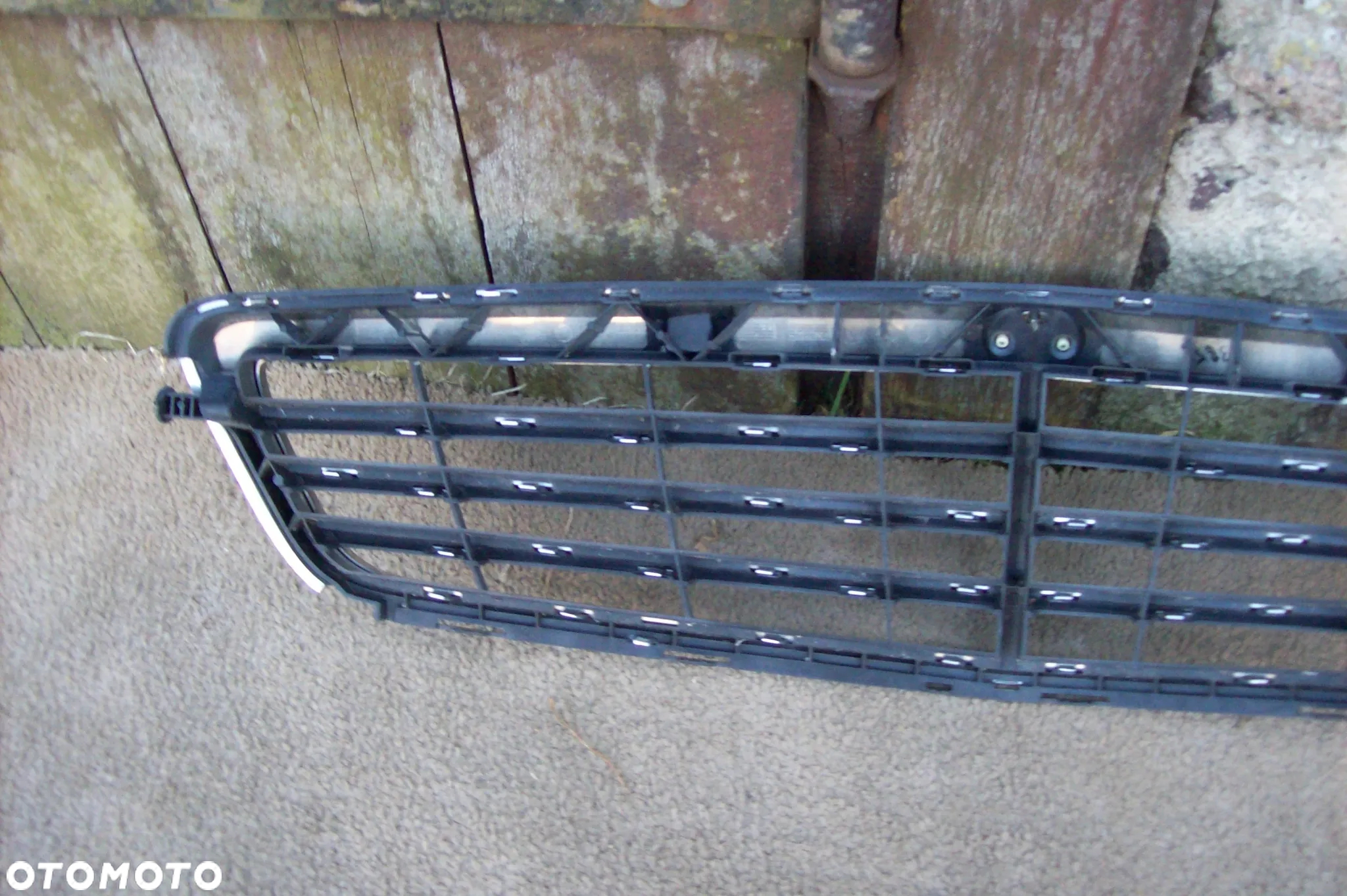 GRILL MERCEDES C-KLASA W 204 ROK 07/11 - 6