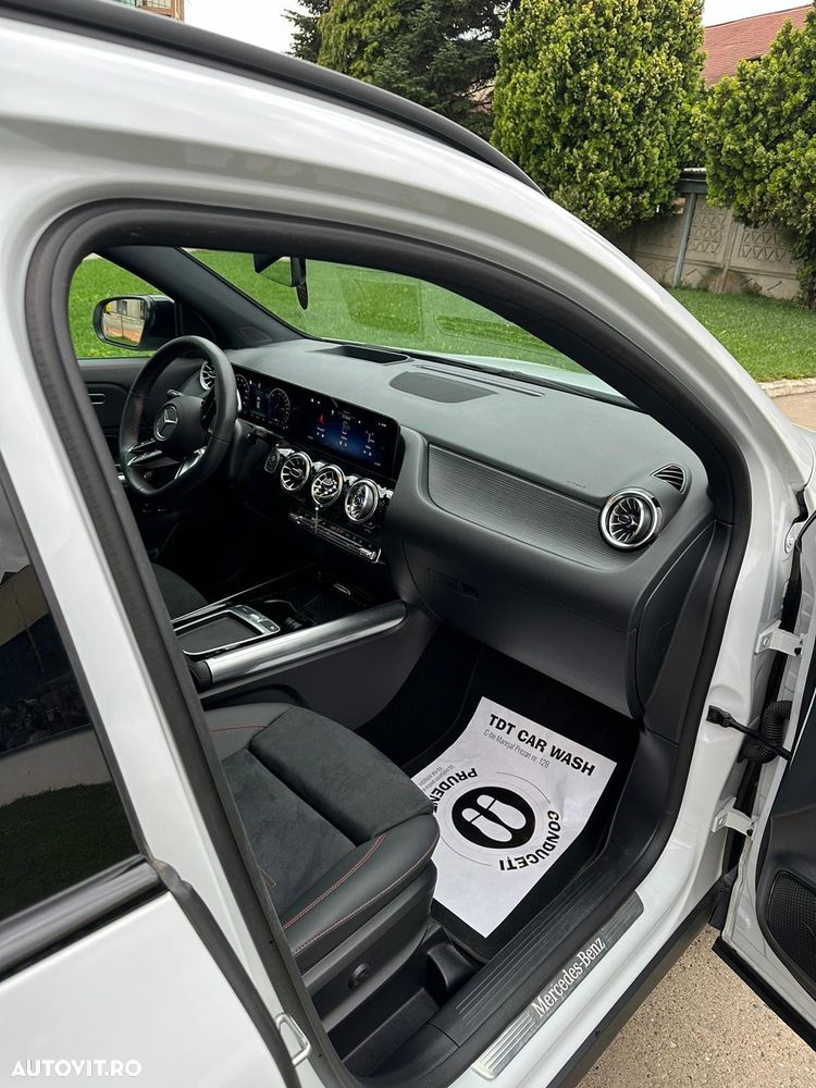 Mercedes-Benz GLA - 3