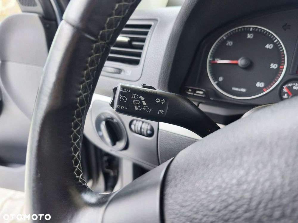 Volkswagen Golf 1.9 TDI Trendline - 8