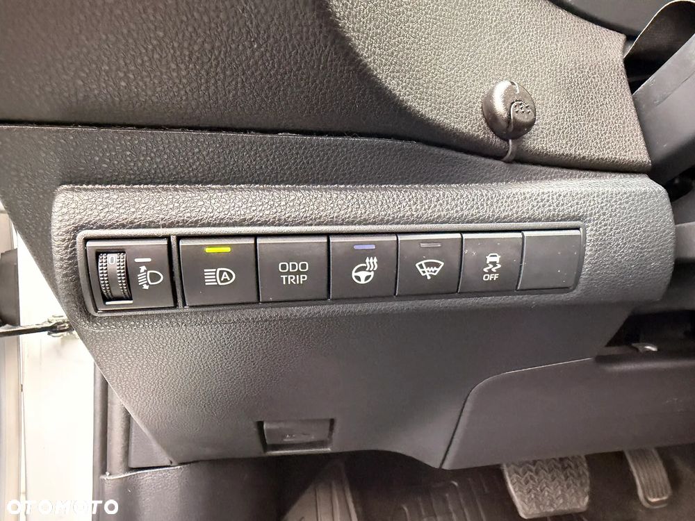 Toyota Corolla 1.8 Hybrid Executive - 9