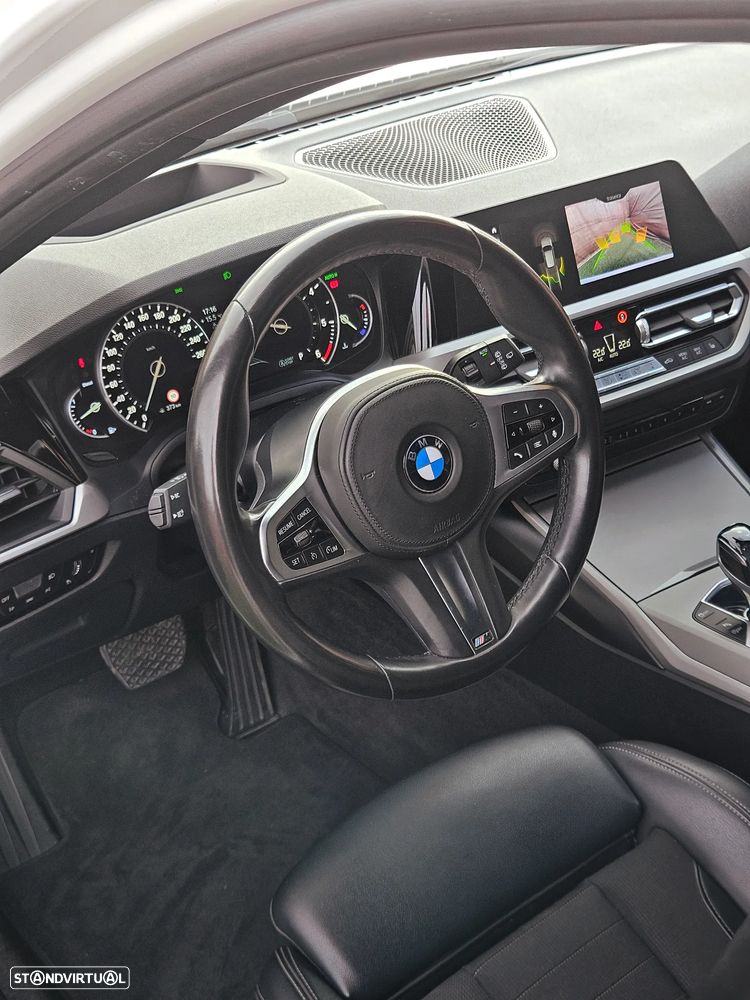 BMW 320 d Aut. Sport Line - 18