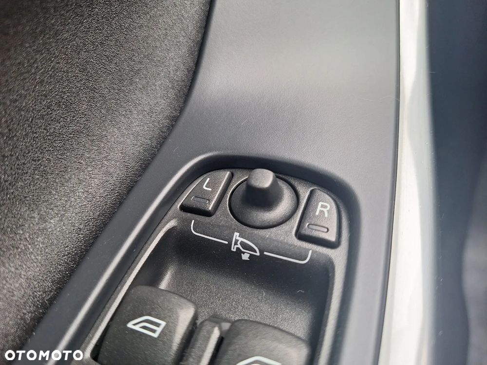Volvo S60 D3 Geartronic - 25