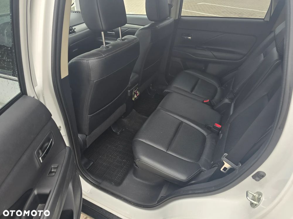 Mitsubishi Outlander 2.0 Instyle Navi CVT - 15