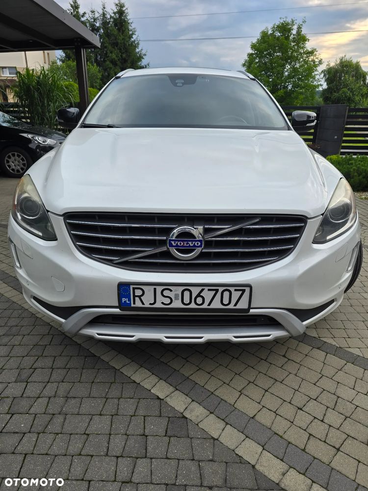 Volvo XC 60 T5 AWD Drive-E Momentum - 2