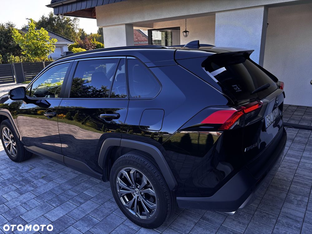 Toyota RAV4 - 8