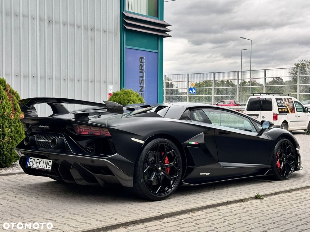 Lamborghini Aventador - 6
