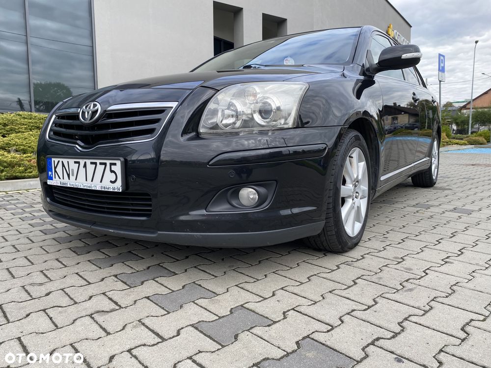 Toyota Avensis 2.0 D-4D Premium - 4