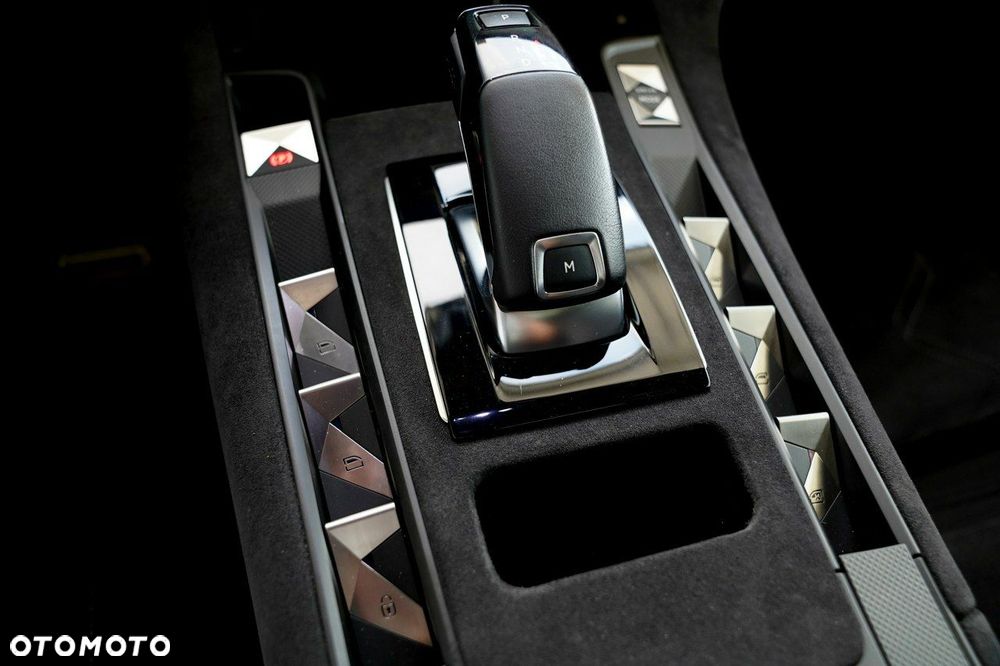 DS Automobiles DS 7 Crossback - 32