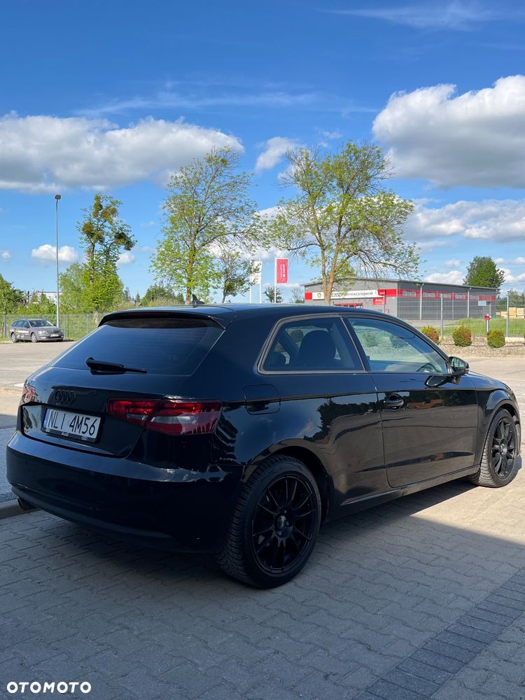 Audi A3 3-drzwiowe 1.6 TDI Attraction - 12