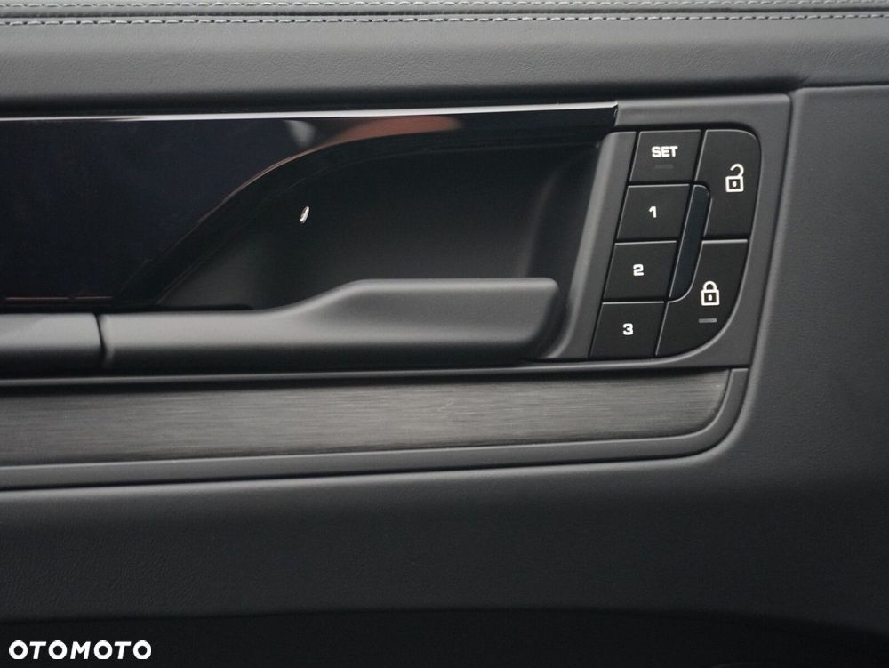 Porsche Cayenne Black Edition - 19