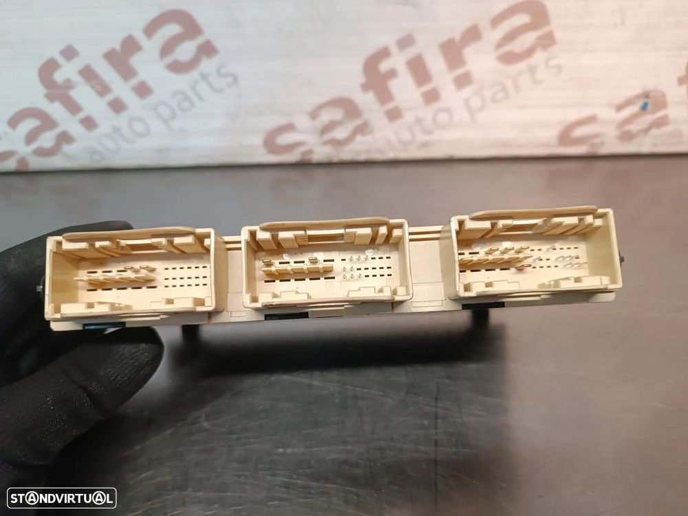 MODULO REGULAÇÃO BANCOS MERCEDES CLASSE A W176 A2468200526 - 2