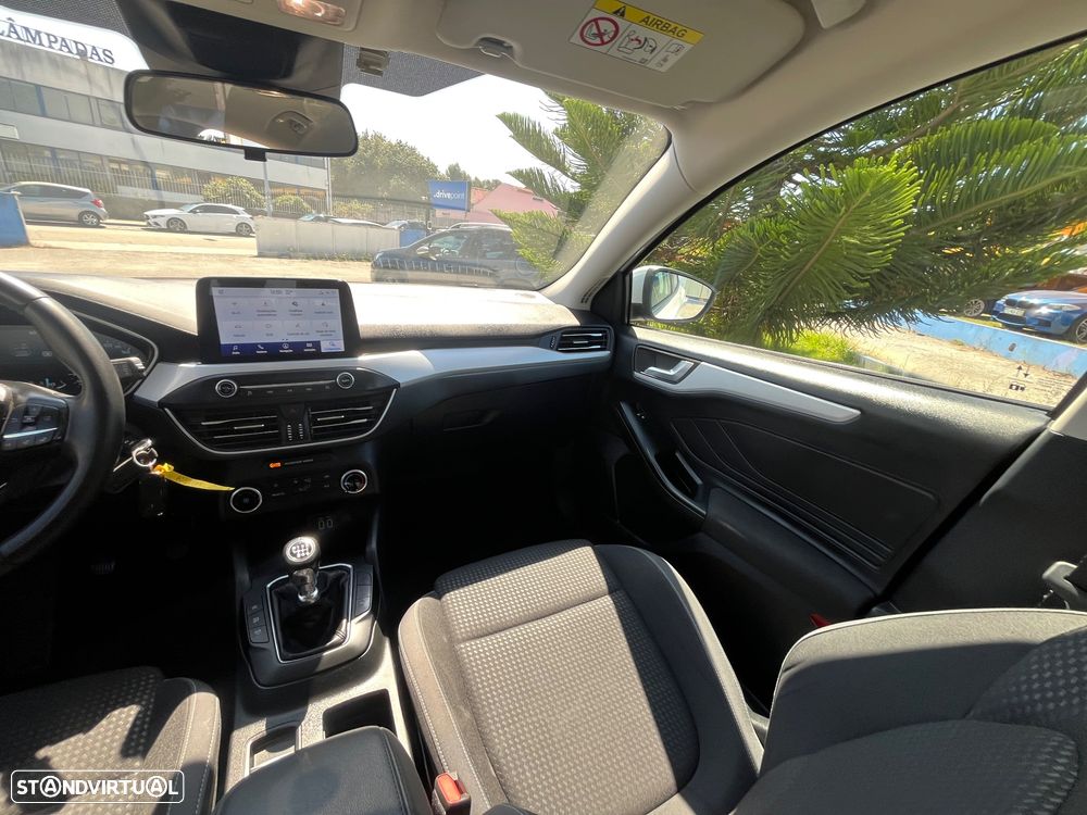 Ford Focus SW 1.5 TDCi EcoBlue Connected - 52