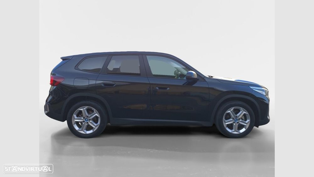 BMW iX1 eDrive20 — fotografia 5