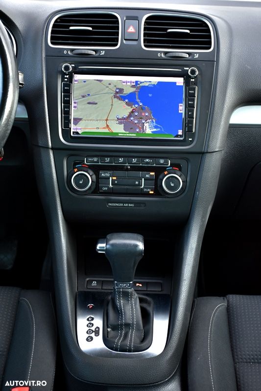 Volkswagen Golf 1.6 TDI DPF DSG Team - 16