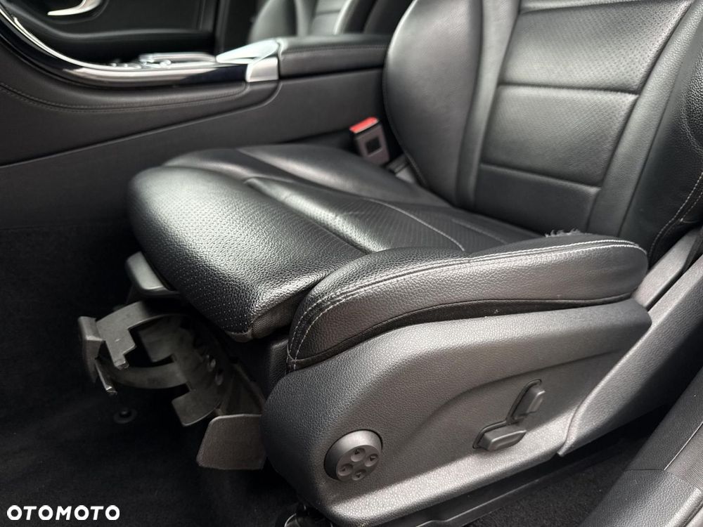 Mercedes-Benz GLC - 12